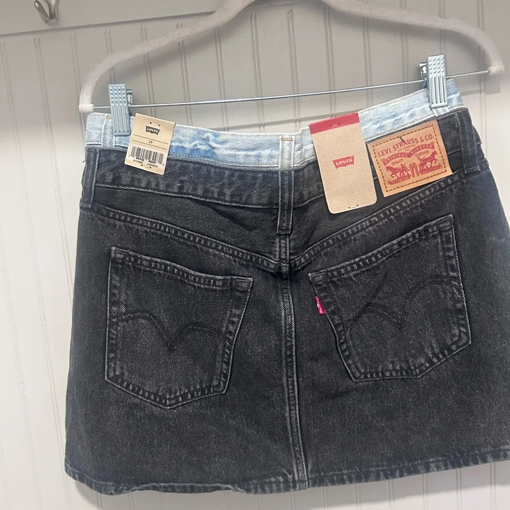 Levi's Two-Tone Black and Gray Mini Skirt